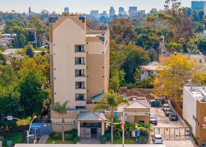 Uptown Inn - Limited Service Apart-Hotel