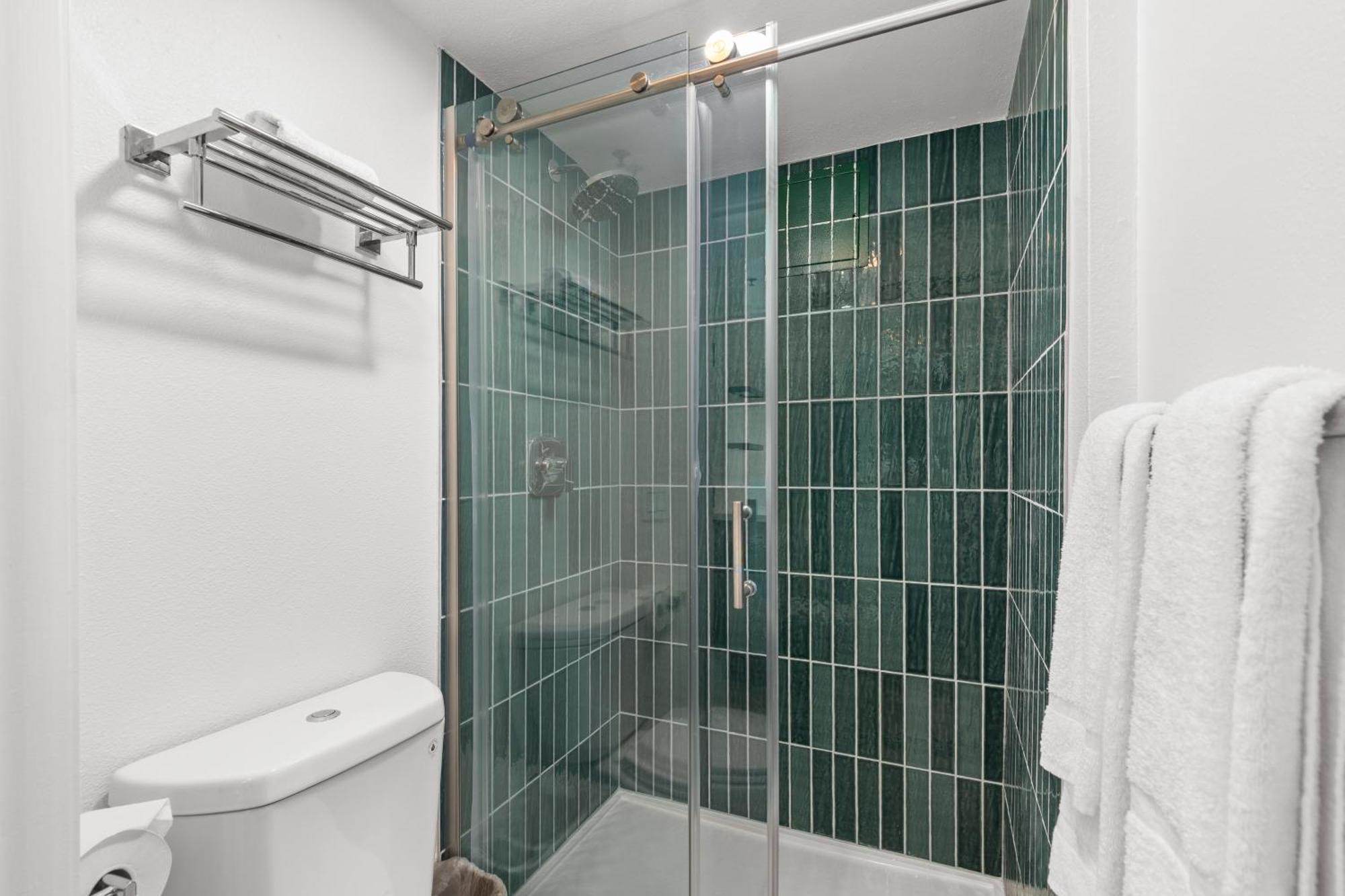 Uptown - Limited Service Apart-hotel